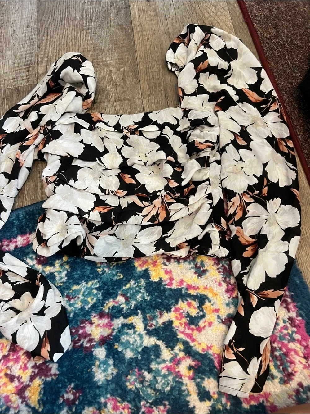 Abercrombie Floral Puff-Sleeve Cropped Top - Black & White